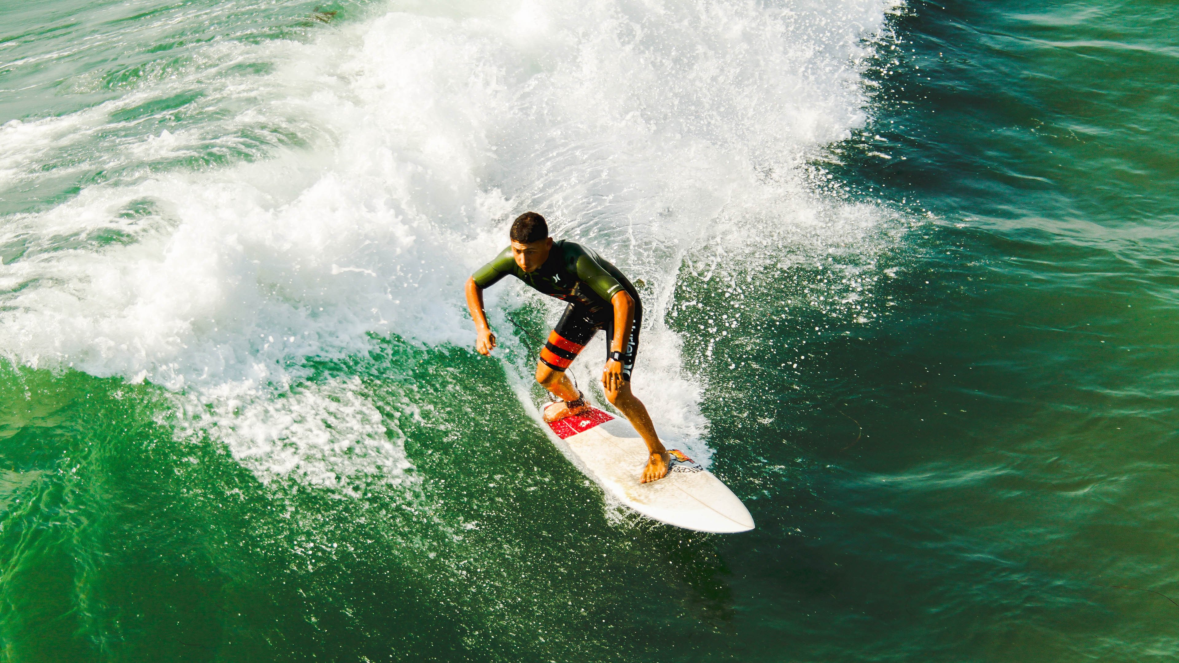 戴维·帕特森通过卓越的决策和精准的传球,帮助袋鼠队占据上风